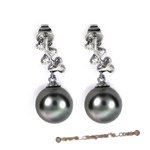 Dpe002 9.5-10mm black round tahitian pearl  diamond earings in 18K white gold