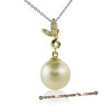 Dpp002 South Sea Pearl and Diamond  Pendant in 18k yellow Gold