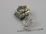 brooch002 Elegant flower design shell brooch with zircon beads