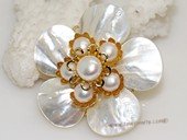 Brooch131 Culster Flower deisger freshwater pearl brooch in wholesale