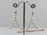 che022 Sterling potato pearl triangular earrings for christmas