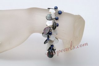 Pbr399 Hand Crafted Potato Pearl and Shell Bead Bracelet