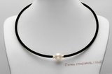 pn382 11-12mm potato pearl and black rubber cord choker necklace