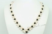 Pn627 Hand Knitted Cultured Pearl and Agate V Shape Necklace