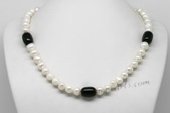 Pn645  Freshwater Pearl Necklace with Potato Pearl & Black Agate