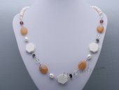 Pn653 Hand Warped Freshwater Pearl Necklace with Gemstone Beads