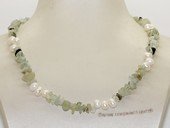 pn748 Eye-catching green Peridot  and  freshwater pearl necklace