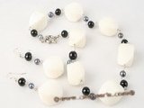 pnset258 Modern hand warpped sponge coral and pearl  necklace &bracelet set for summer's day