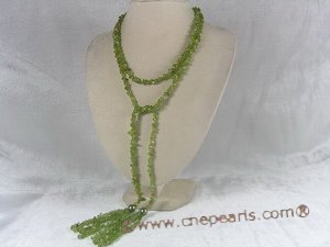 rpn019 Long necklace with peridot beads & 10mm seasehll pearls