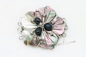 Shc087 Carve Flower Mother of Pearl Shell with Black pearl Pursh in Clasp