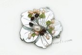 Shc088 Carve Flower Mother of Pearl Shell Pursh in Clasp with Pearl& Crystal