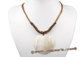SN025 60mm Round White Mother of Pearl Shell Pendant Necklace