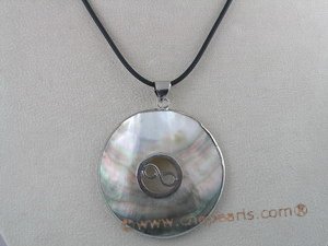 sp037 natural color round shell Leather pendant Necklace wholesale