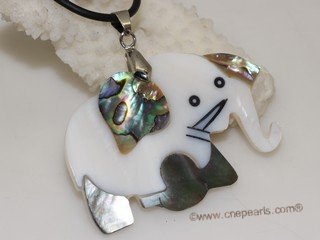 sp173 Lovely elephant design  mother of pearl shell pendant