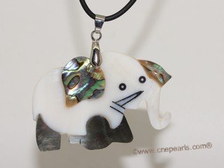 sp173 Lovely elephant design  mother of pearl shell pendant