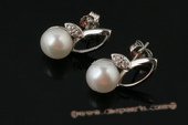 spe332 Cultured Freshwater Bread Pearl Stud Earrings in Sterling Silver