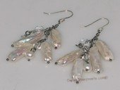 spe513 Enticing Hand Wired Freshwater 6*18mm Biwa Swing Pearl Earring