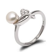 Spr168 Miadora Sterling Silver Freshwater Pearl and Zircon Ring