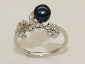 spr185 Sterling Silver Freshwater Cultured Pearl & Zircon Accent  Flower Ring