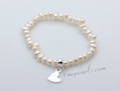 stcbr012 Fashion Potato Seed Pearl Stretchy Braceelt with Heart Charm