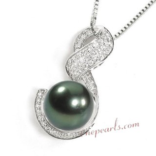 Tahiti pearl pendant necklace